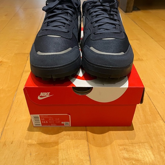 Nike City - Picture 6 of 8